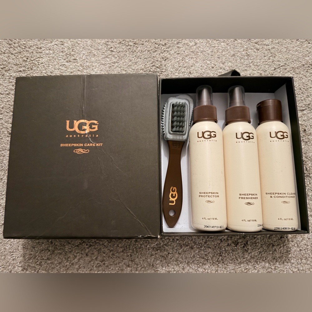 UGG Sheepskin Care Kit - Cream and Gray